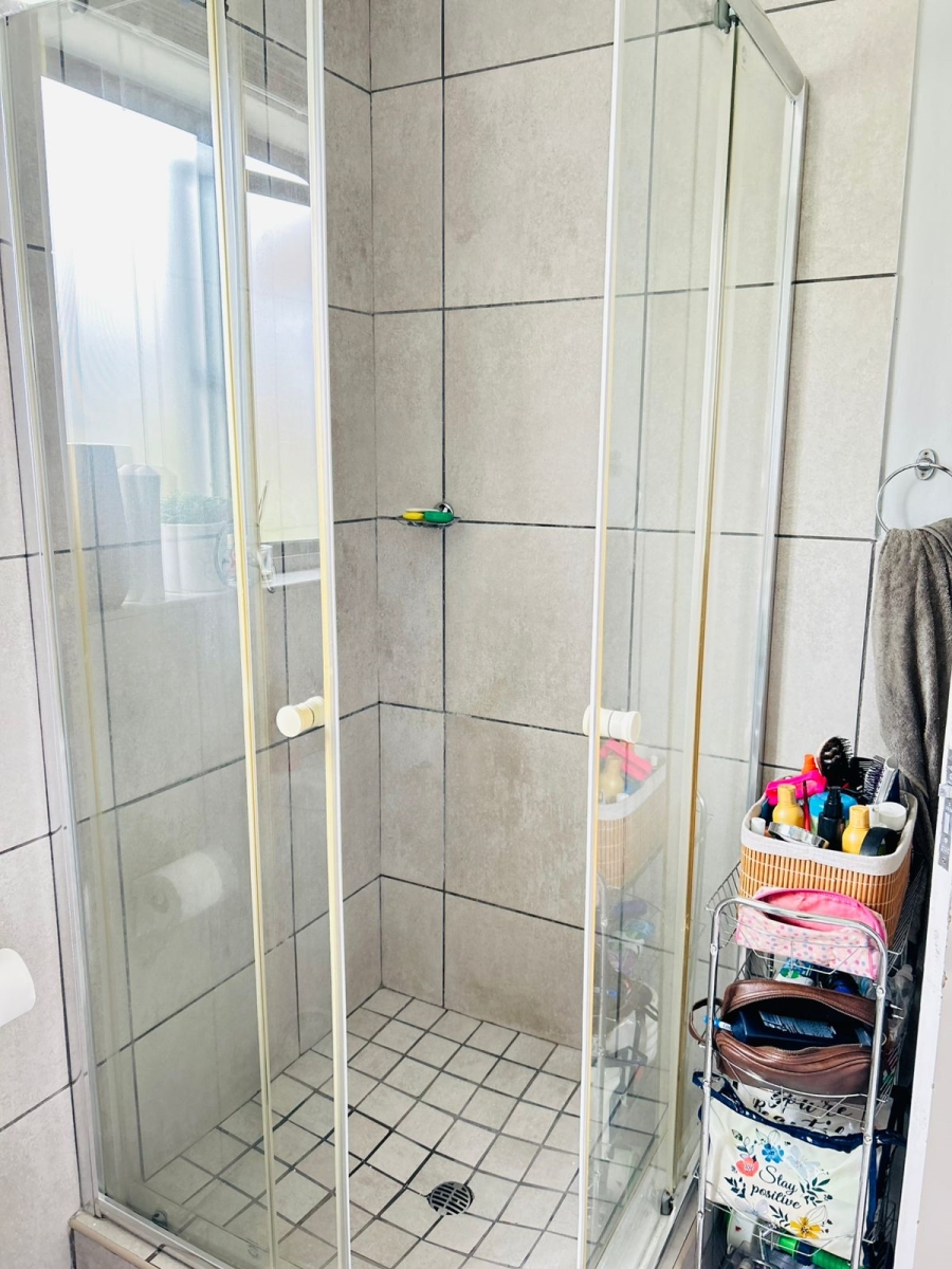 To Let 2 Bedroom Property for Rent in Waterval East North West